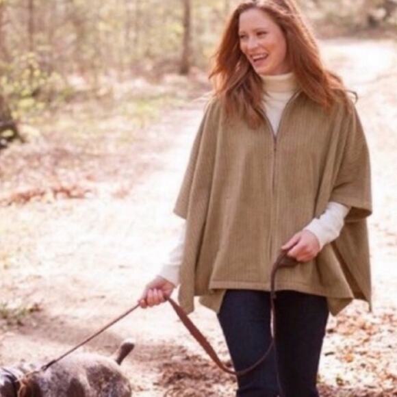 L.L. Bean Women’s Size M Gray & Black Herringbone Full Zip Fleece Poncho Jacket - Picture 10 of 10